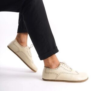 White Leather Barefoot Unisex Oxfords Shoes Size 42 or 9 Men or 10.5 Women